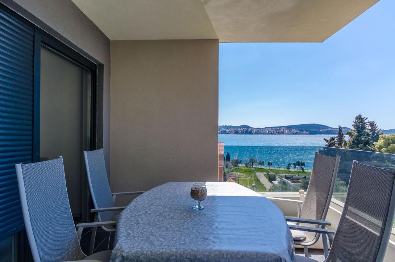 Apartment Rozalia Trogir Exterior foto